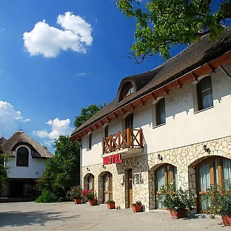 Tekergő és étterem Motel